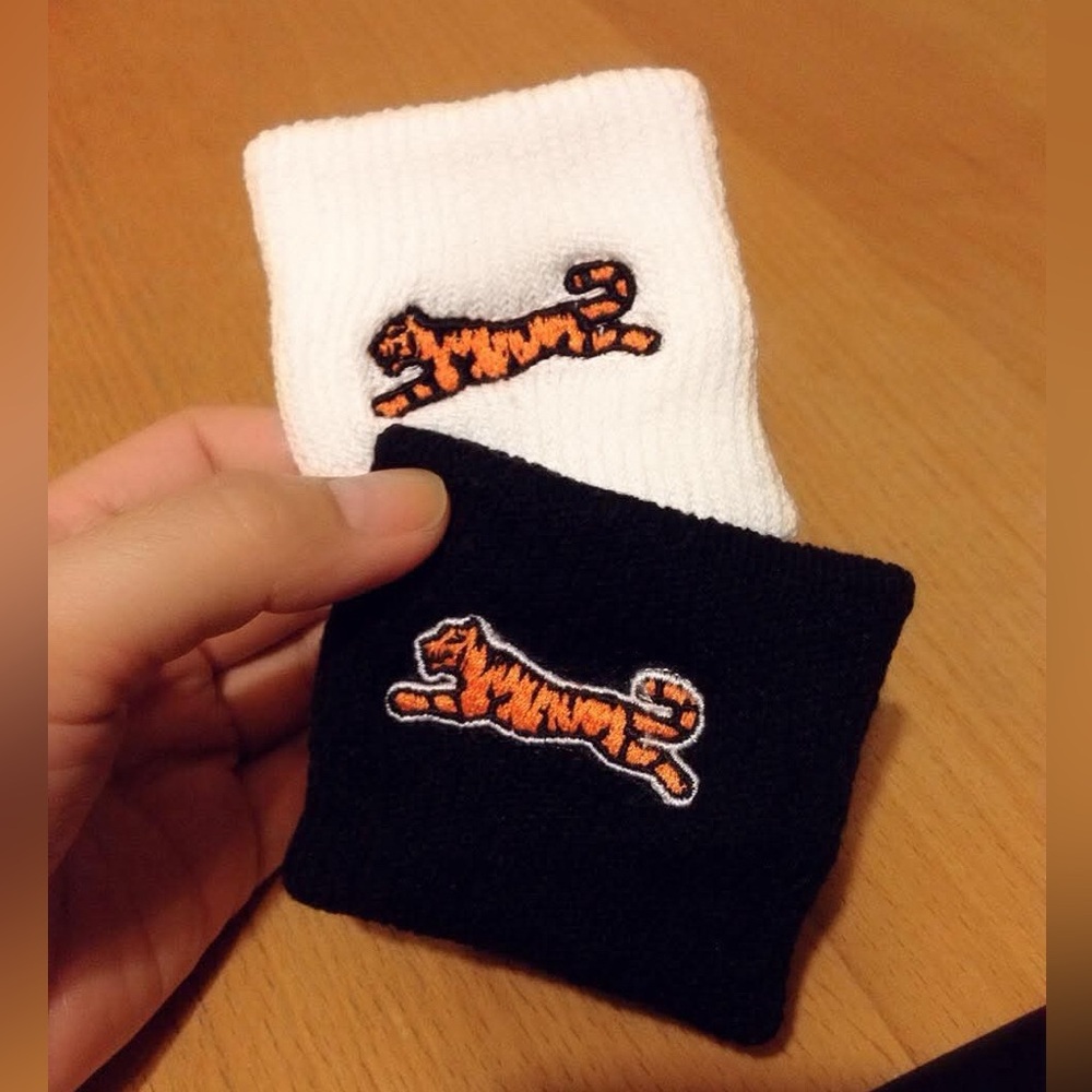 NWOT Tiger Exercise Sweatbands Wristbands 2pcs